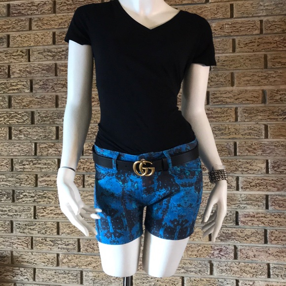 Romeo and Juliet Shorts - Picture 2 of 8